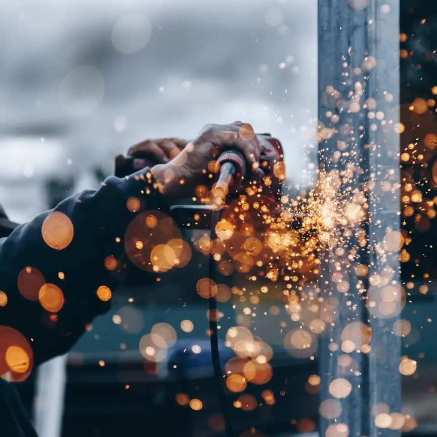 estamos presentes en diversos sectores industriales